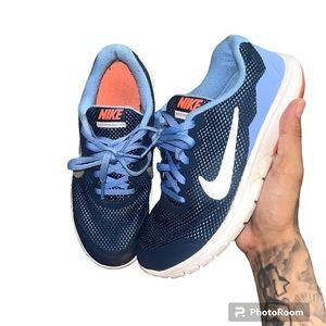 Nike Flex Experience Run 4
